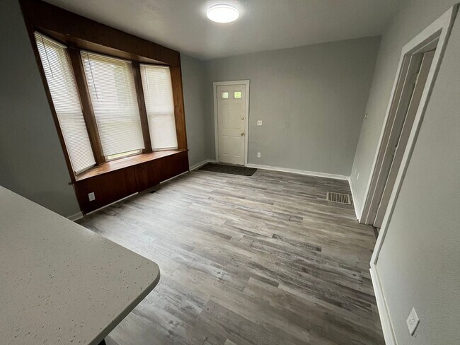 Foto del edificio - 1512 Cincinnati St