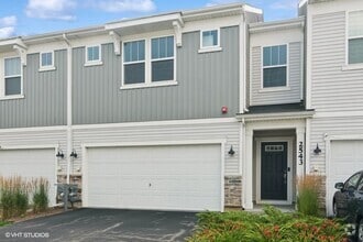 Building Photo - 2543 Geranium Way