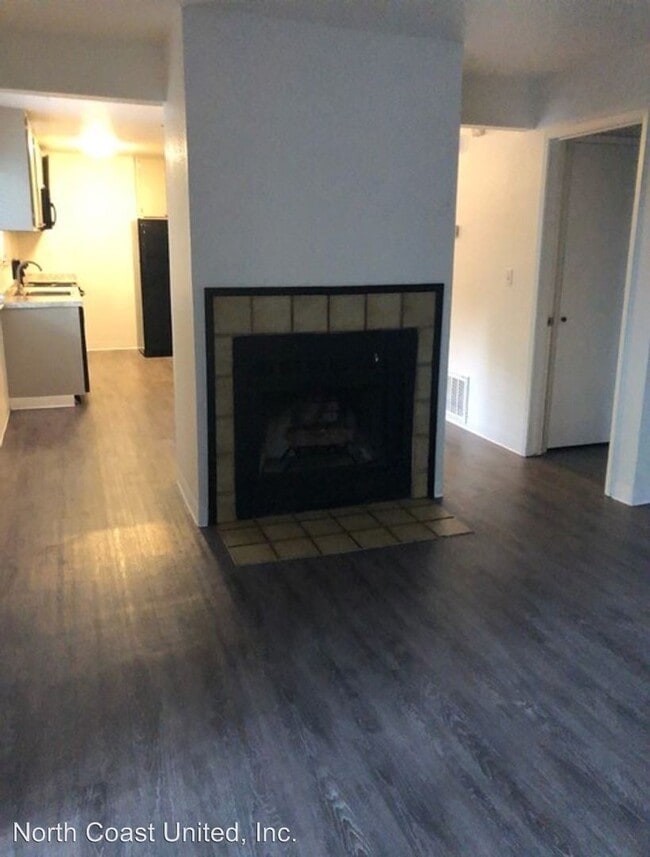 Building Photo - 5135 El Camino Ave