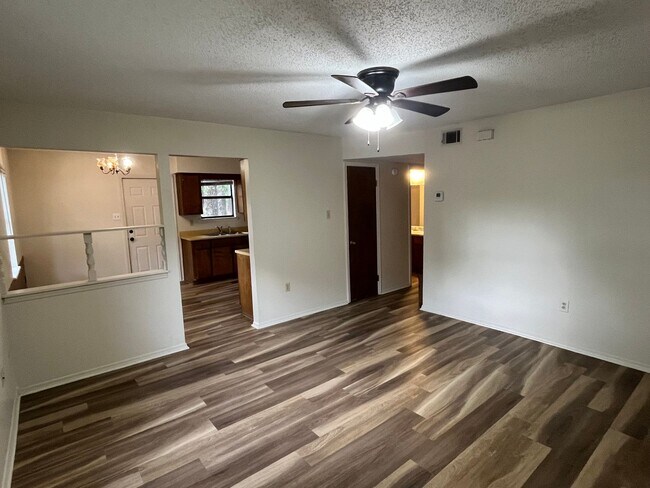 Foto del edificio - 1506 N Nashville Ave