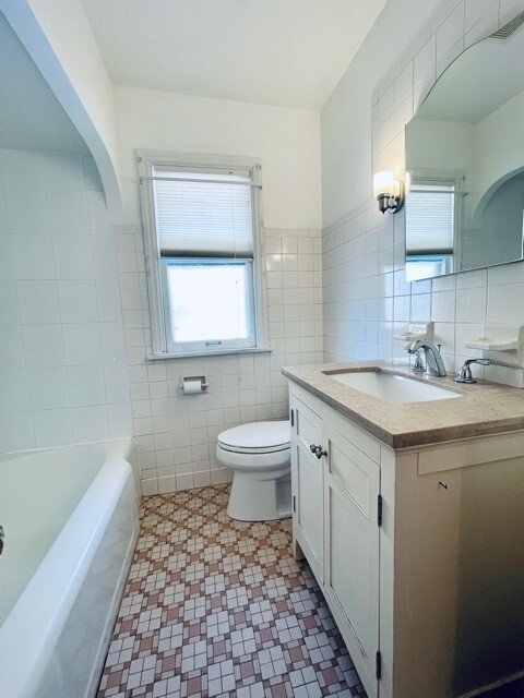 Building Photo - 2961 N 68th St