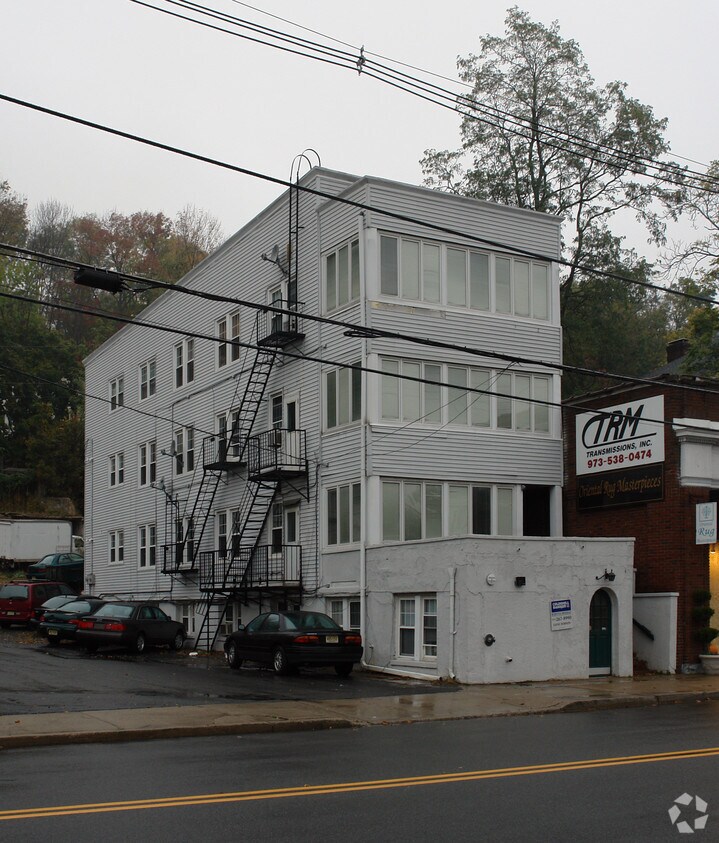 Foto del edificio - 5-7 Mount Kemble Ave