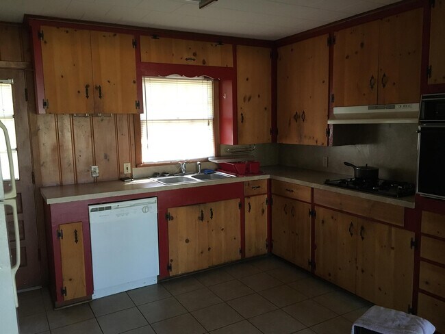 Building Photo - 1603 Mimosa Dr