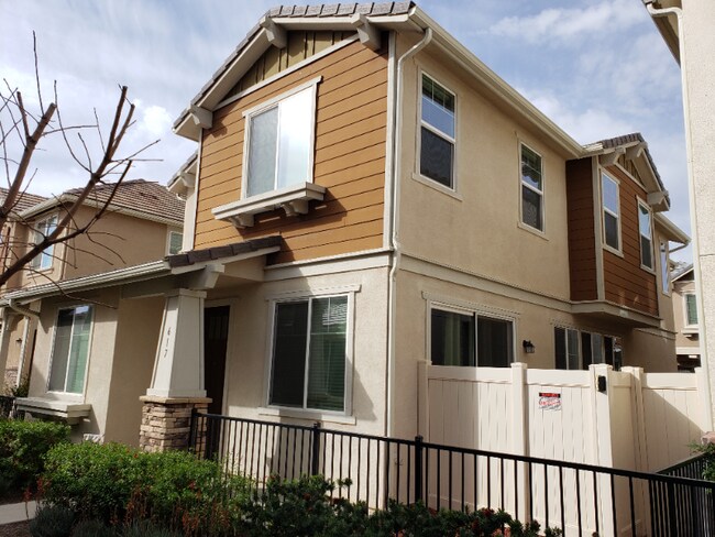 Foto del edificio - 617 S Brampton Ave