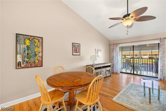 Foto del edificio - 4616 SE 5th Pl