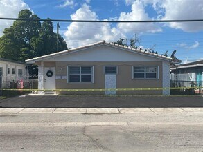 Building Photo - 4776 E 10th Ave