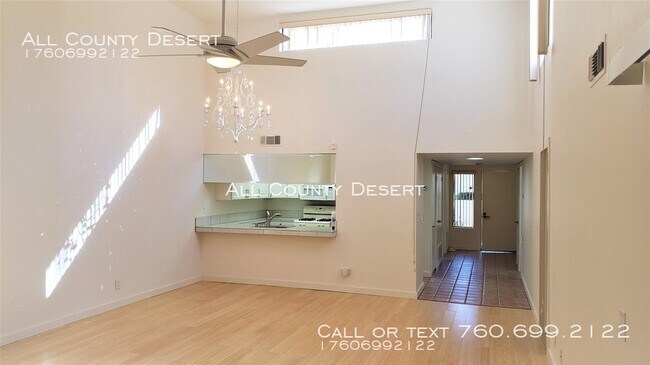 Foto del edificio - 200 E Racquet Club Rd