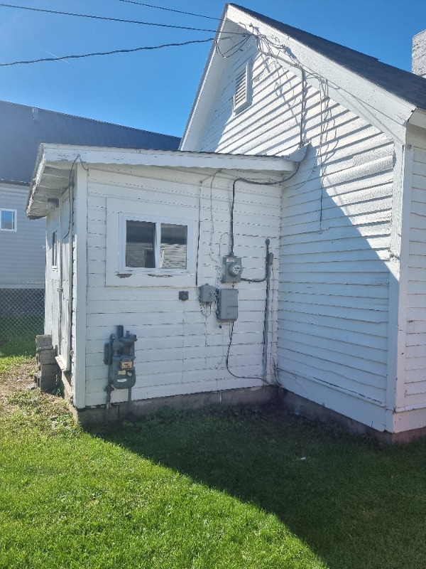 Building Photo - 208 N 15th St