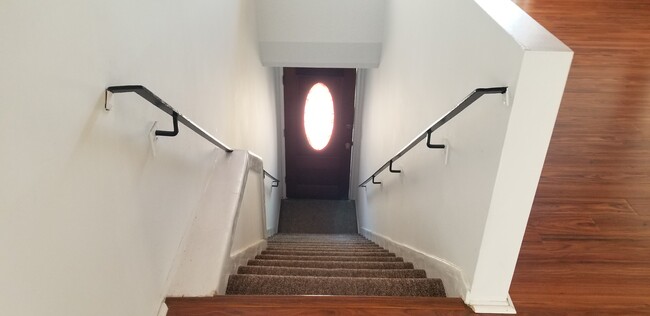 ENTRY - 3820 Ocean Dr