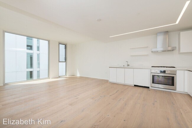 Building Photo - 450 Hayes St