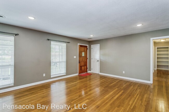Foto del edificio - 4 br, 2 bath House - 3547 Firestone Blvd