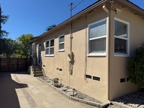 Building Photo - 2219 Waltonia Dr Building Photo - 2219 Waltonia Dr