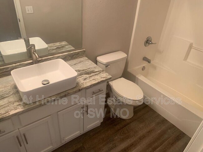Foto del edificio - 1107 N 25th St