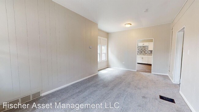 Building Photo - 3 br, 1 bath Apartment - 5001 Denison Ave....