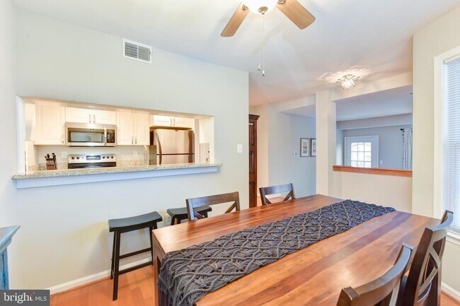 Foto del edificio - 2811 S Woodrow St