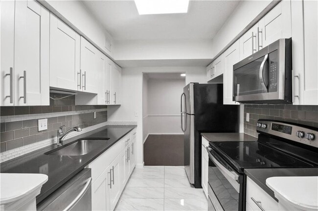 Building Photo - 1312 Old Hammond Chase