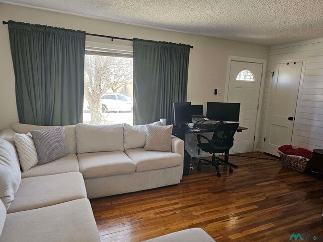 Building Photo - 2808 Ross St