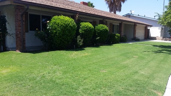 Front - 6949 Rubio Ave