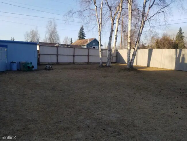 Foto del edificio - 4901 Roger Dr