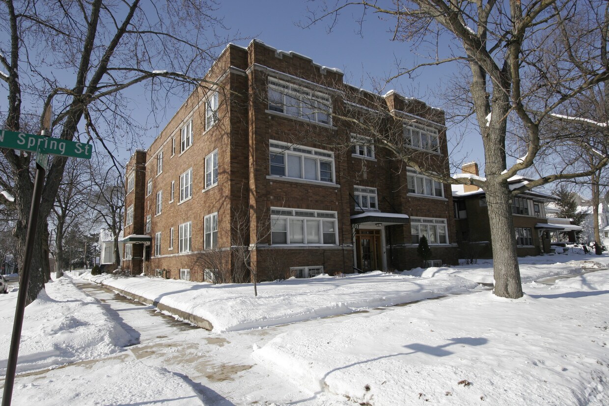 Building Photo - 452-460 N Spring St