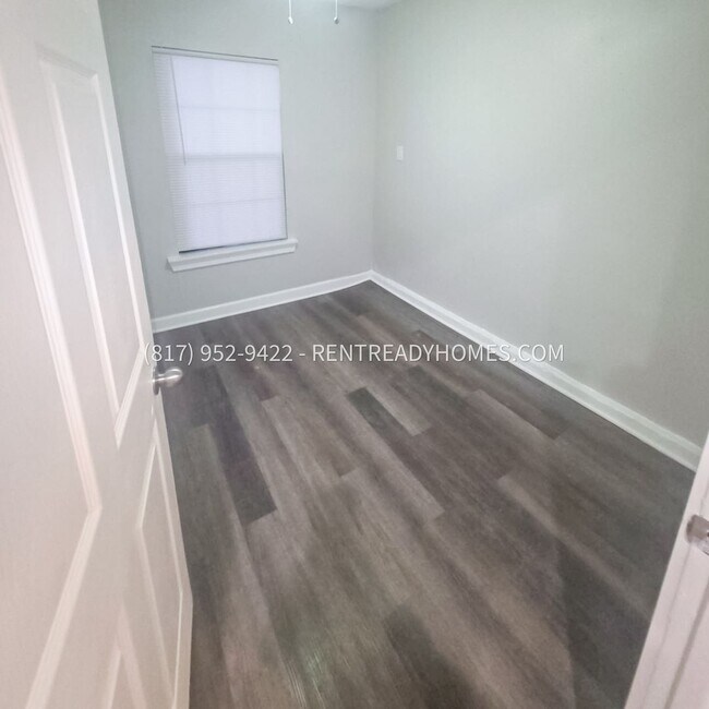 Foto del edificio - 8307 Forest Ridge Dr