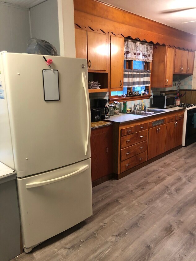 Kitchen - 309 E South St