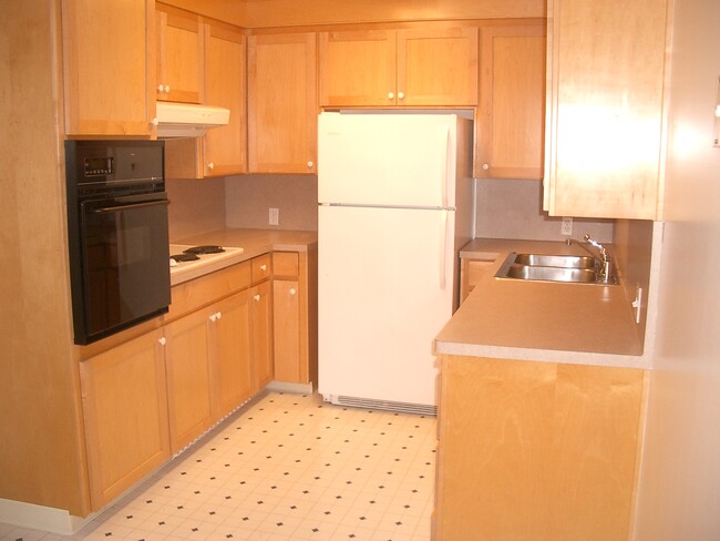 Foto del edificio - 759 Middlefield Rd