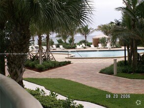 Building Photo - 3801 S Ocean Dr