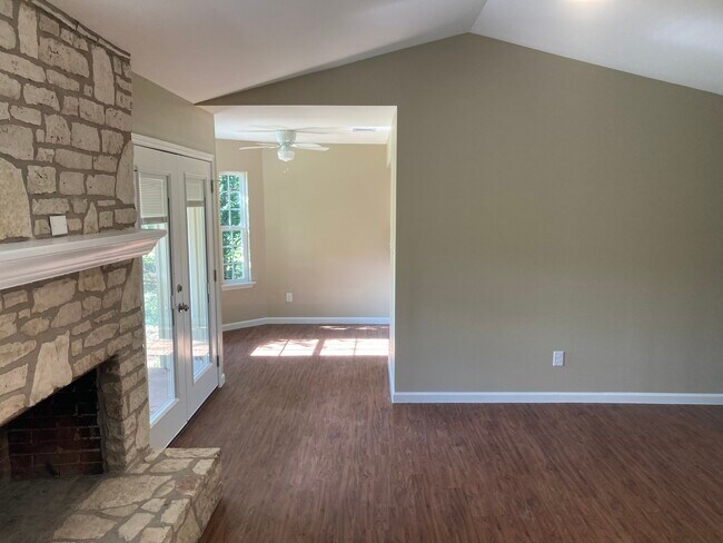 Building Photo - 3206 Lonesome Trail