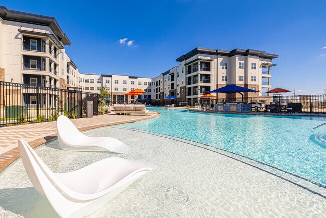 Resort Style Pool - Botanic Luxury Living