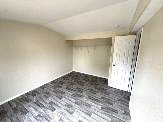 Building Photo - GORGEOUS REMODELED 2BR/1BA Mobile Home w/H...