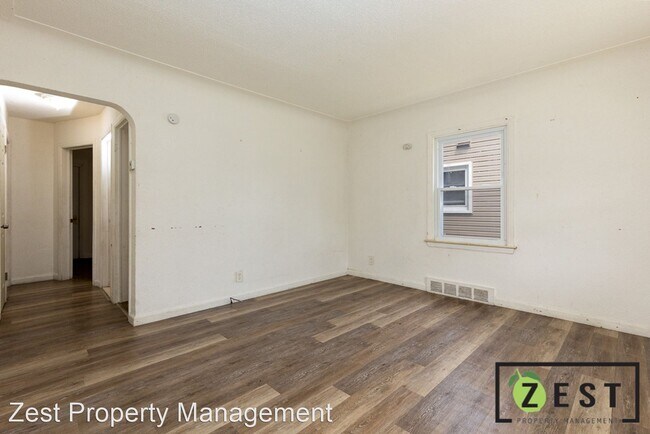 Building Photo - 3 br, 1 bath House - 9837 Philip