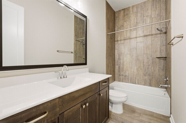 Foto del edificio - 1227 Carswell Grove Dr