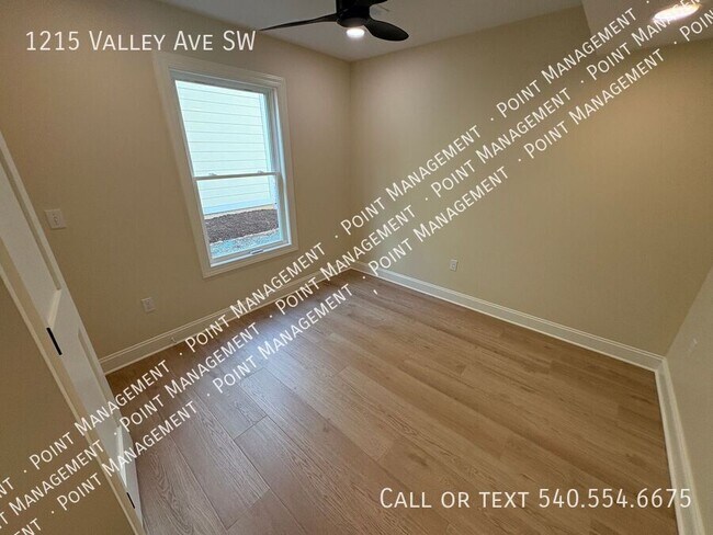 Foto del edificio - 1215 Valley Ave SW