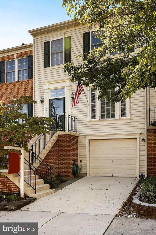 Building Photo - 6704 Debra Lu Way