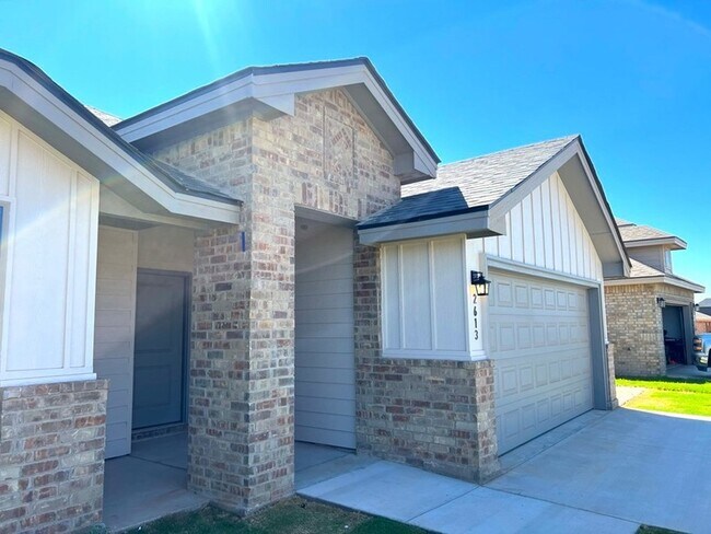 Foto del edificio - 2613 S County Rd