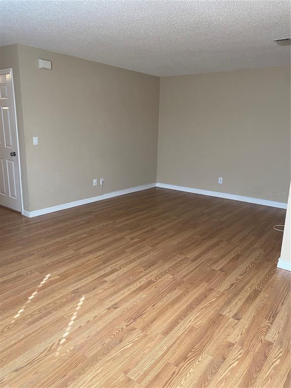 Foto del edificio - 4142 Winding River Way