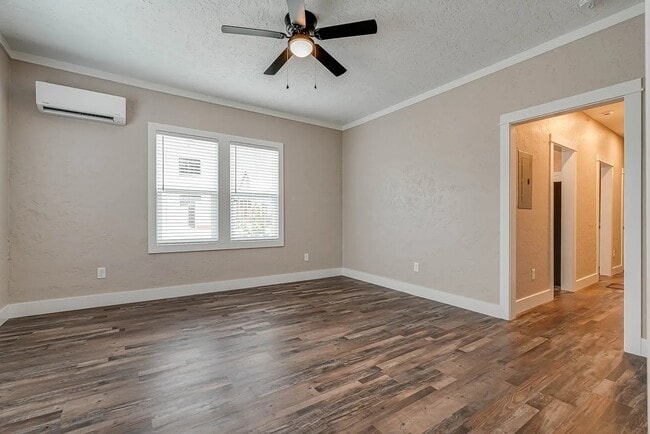 Living Room - 316 W Cypress St