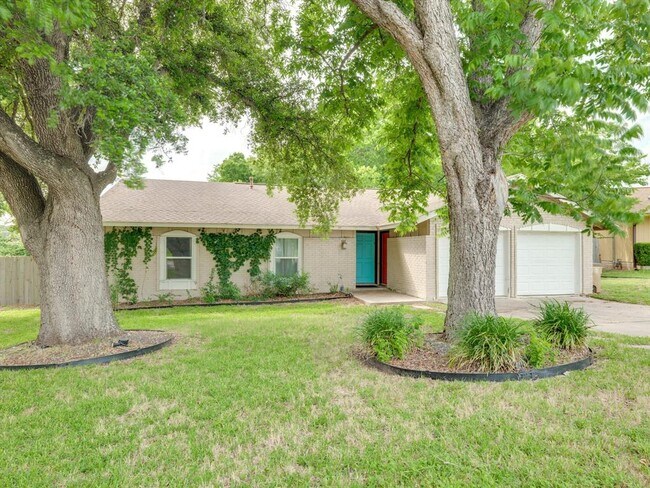 Building Photo - 6502 Highpoint Cove