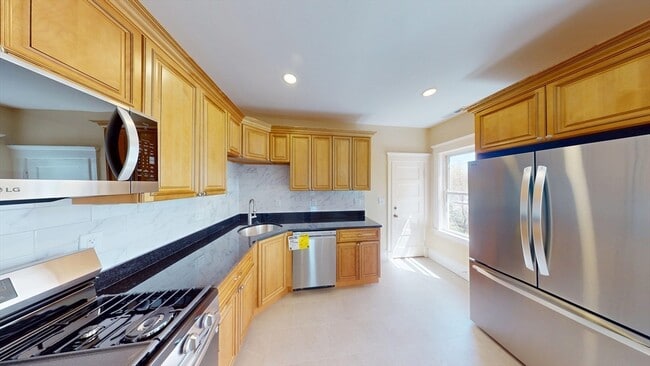 Building Photo - 27 Champney St