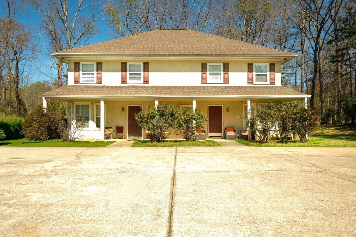Photo - 1535 CEDAR SHOALS ROAD | 5 BED 3 BATH EAST SIDE HOME