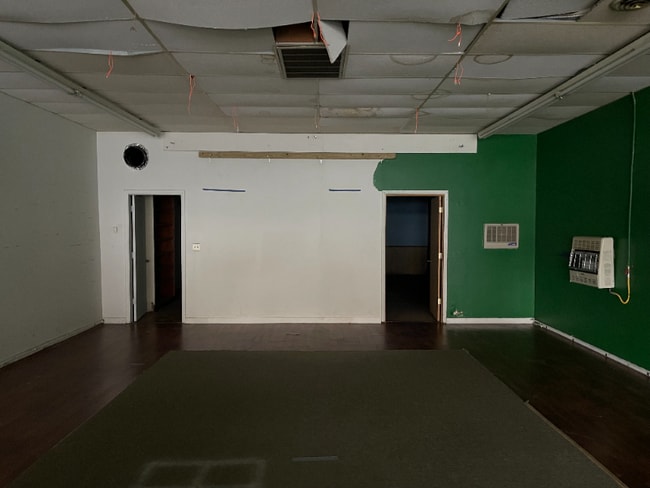 Building Photo - 415 S Main St