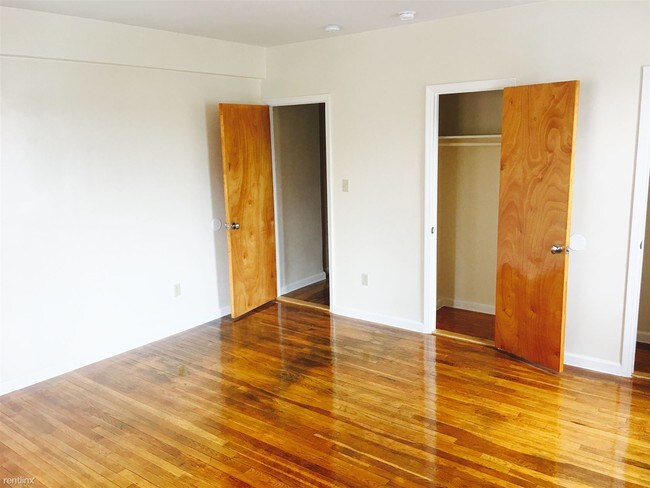 Foto del edificio - 14815 Lowe Ct