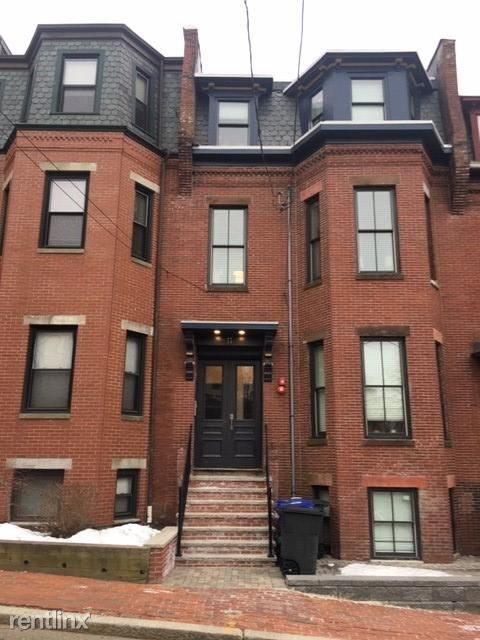 Primary Photo - 11 Highland Park St