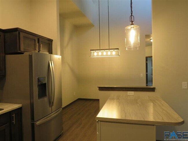 Building Photo - 6154 S Alki Pl