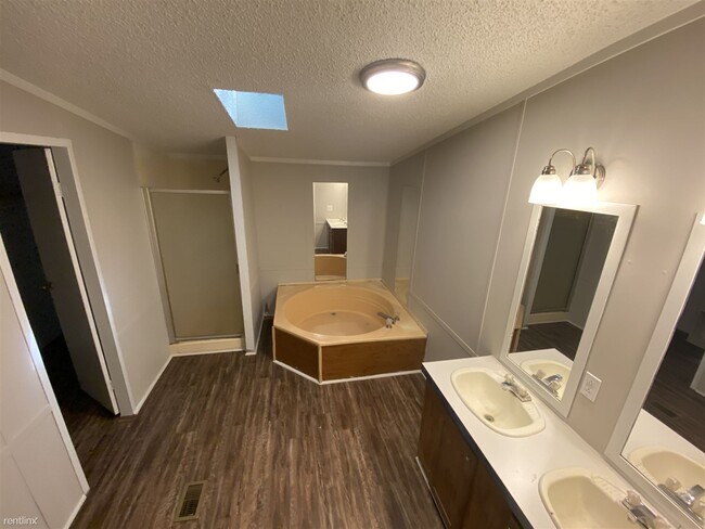 Building Photo - 3 br, 2 bath Mobile Home - 284 Pecan Grove...