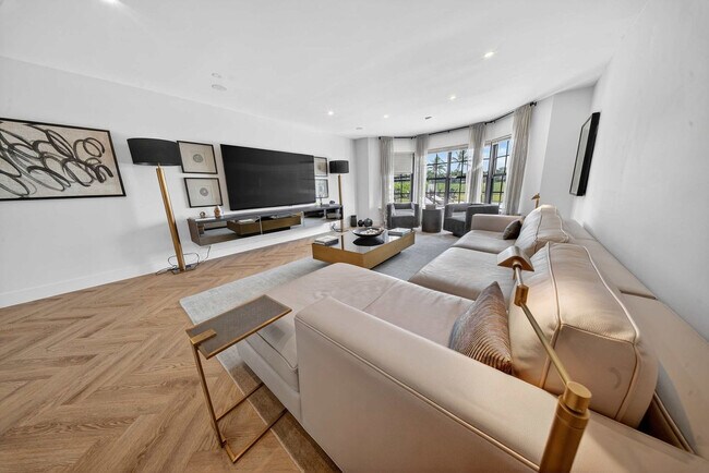 Foto del edificio - 4312 NE 22nd Ave