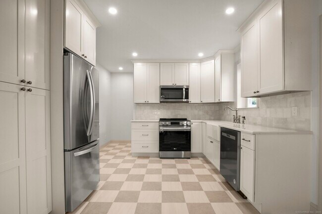 Building Photo - 109 Byram Rd