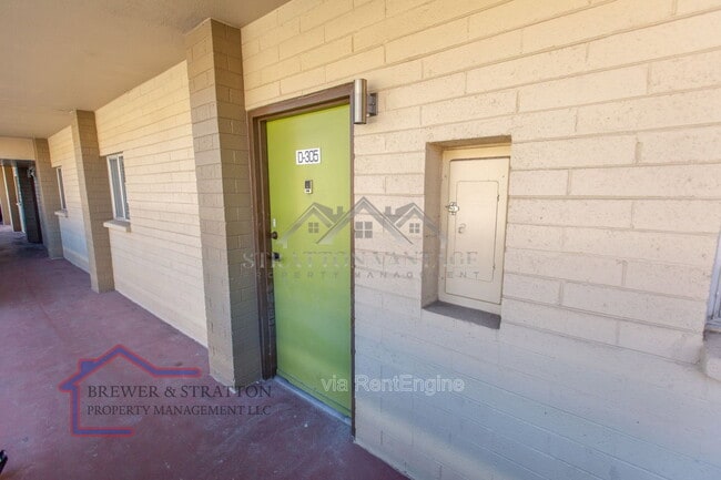 Building Photo - 351 E Thomas Rd