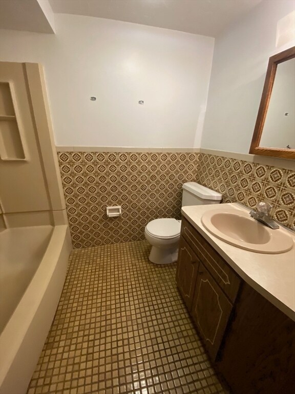 Building Photo - 93 Cass St